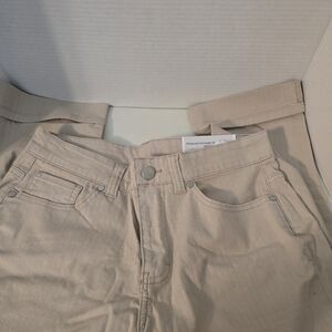 Christopher & Banks Womens Size 8 Petite Relaxed Fit Crop Jeans